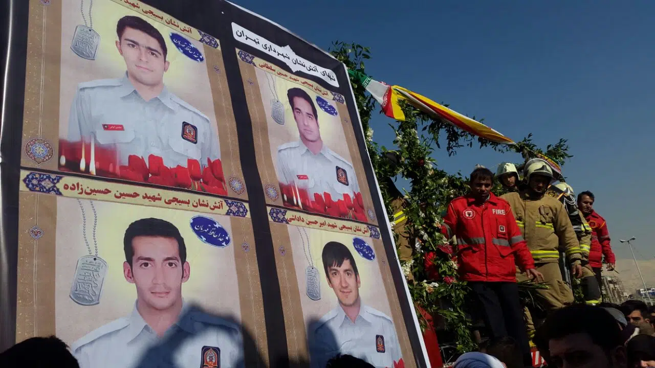 سنگ قبر آتش نشان